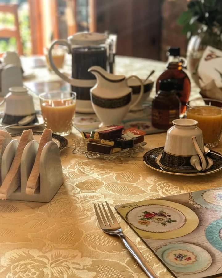 Woodpeckers Cottage B&B Pett Εξωτερικό φωτογραφία